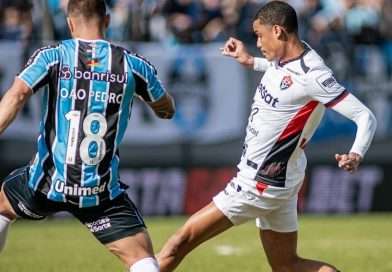 Vitória volta para zona de rebaixamento após derrota do Bahia para o Corinthians